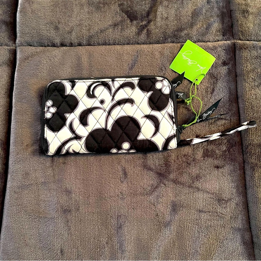 NWT Vera Bradley Zip-Around Wallet Night & Day Black & White